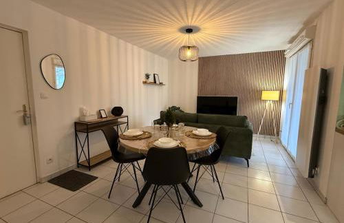 Le Clair de Lune Elegant T3 with Private Parking - Foto 16