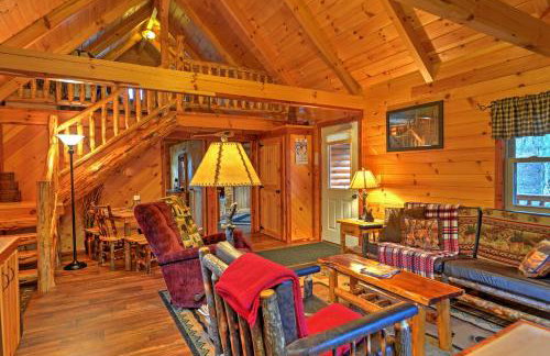 Rustic Dundee Log Cabin with Hot Tub and Forest Views! - Foto 20