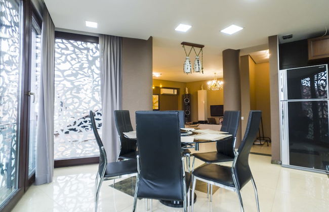 Tbilisi Core: Leo - Photo 11