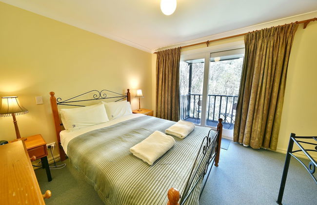 Three Bears 2 - Photo 3