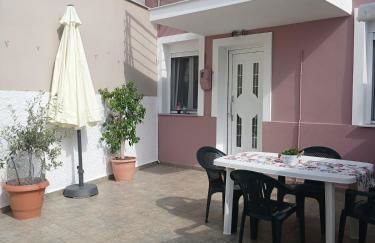 Toula's House - Photo 20