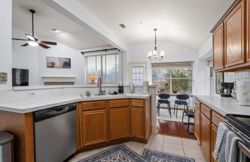 The Blue Door Oasis 4BR 2 BATH with 6 Beds Frisco with Arcade, Games, Office - Foto 26