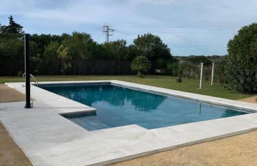 Traumhaus für 6 Personen mit spektakulärem privaten Pool und schönem Ausblick in die Natur - Foto 15