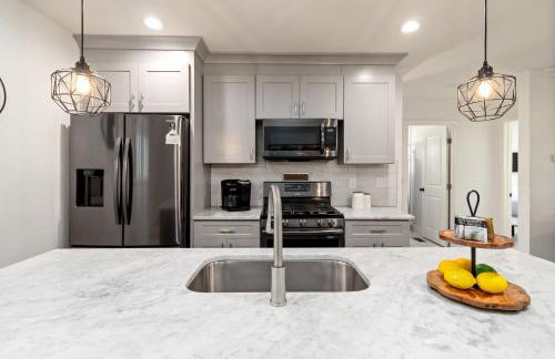 New Home in MidTown- Sleeps 11 For Rent in Atlanta - Foto 11