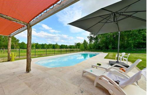 L'Evasion en Pierre Piscine et Étang Privé - Photo 27