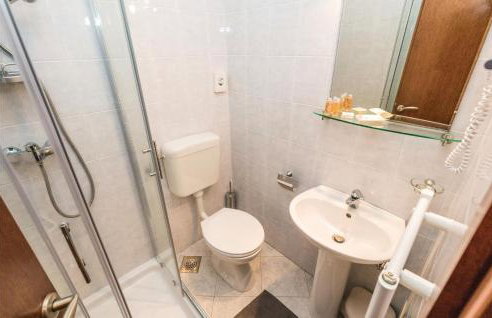 Awesome Apartment In Moscenicka Draga - Foto 33