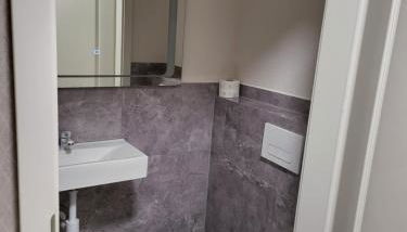 Top ausgestattetes drei Zimmer Apartment mit großer Sonnenterrasse - Foto 4