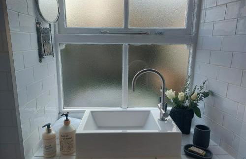 Sett Cottage, Hayfield - Photo 12