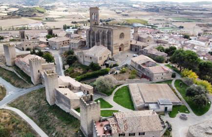 Maravillosa casa con piscina en un pueblo único, Artajona - Navarra - Foto 32