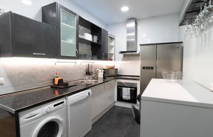 Céntrico, junto a estación de bus/tren, y playas - Foto 17