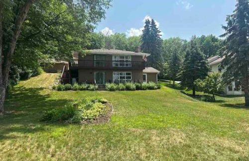 Lake Cabin; Renovated, Flat Lot, Dock, Sandy Beach, Many Games and Lake Toys! - Foto 26