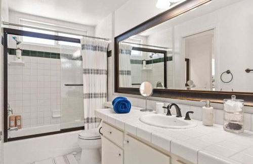 Goode HOMES Stunning Home w/ Beautiful Backyard - Foto 9