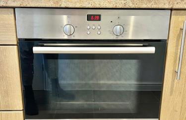 Rushden - 5 Beds Modern Home, Free Private Parking, TV, Garden - Foto 20