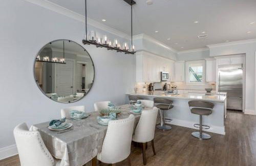 Waterfront Oasis 3 BR/4 beds~3 min walk to beach. - Foto 8