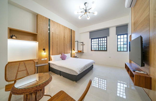 Young Villa - Photo 3