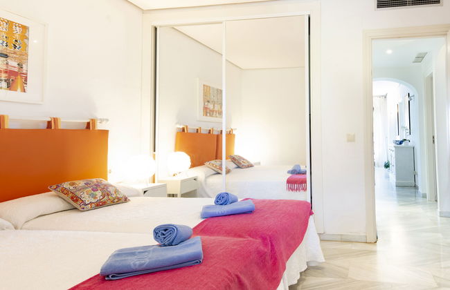 2 bedroom Apartment in Marbella with swimming pool and terrace - Photo 16