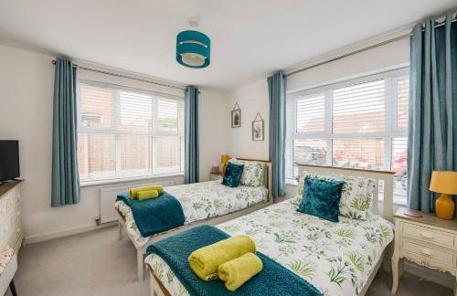 Spire View - New Forest Holiday Home - Photo 11