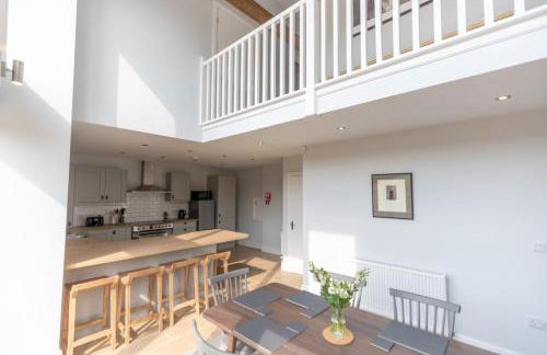 La Roche-Barn with hot tub on the Welbeck estate - Photo 19