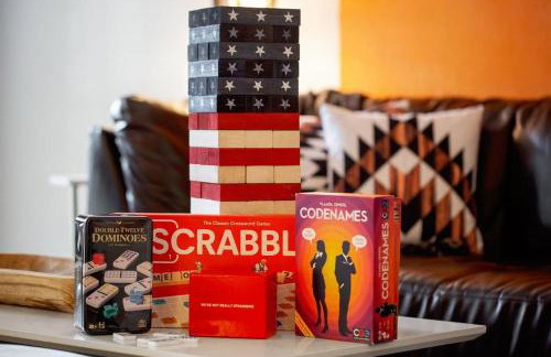 Pool! Games! Dogs! Space! - Foto 33