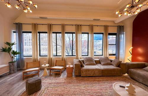 Luxury 6BR Suite with Pool Table Sleeps 12 Perfect for Group Stay Near McCormick Place, Grant Park and Soldier Field - Foto 35