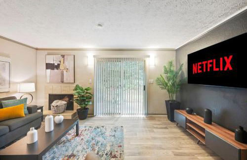 King Bed 5 min walk Truist Park The Battery - Foto 12