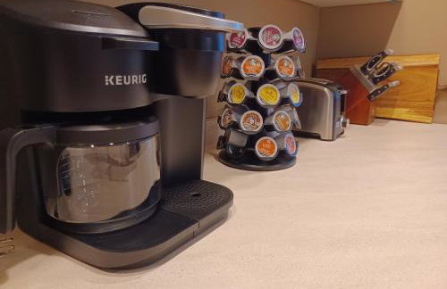 Cozy 4BR 3BA Home- Train to NYC, USOpen, CitiField Mets, MSG, Walk to Harbor & Golf - Photo 38