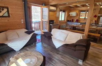 Chalet Enchanteur à Venosc avec Vue Panoramique et Jacuzzi - Photo 9