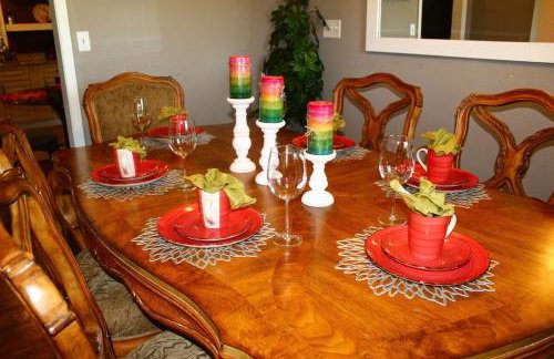 Cozy, Relaxing 4-Bedroom House in Forest Park - Foto 4