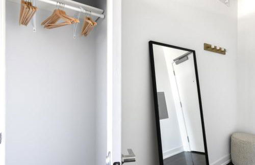 River N 1BR w Gym Pool nr L stop Beach CHI-361 - Foto 14