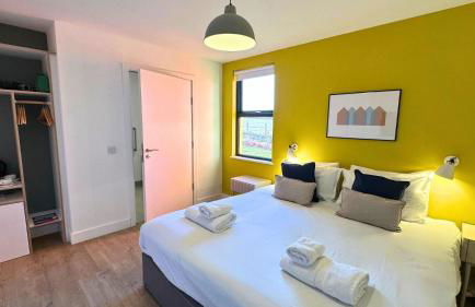 Jog 2-Bed Apartment with Scenic Views by Together Travel - Photo 8