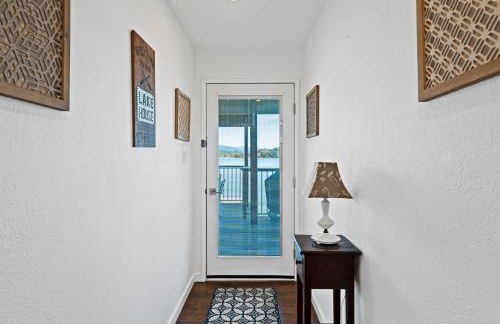 Lakefront, Private dock, ensuite-unit, King bed, Free EV charger, Boat Friendly - Foto 14