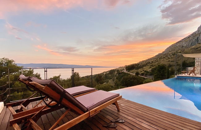 Villa Forte-the Exclusive Private Villa With Amazing sea View Located in Mimice - Photo 1