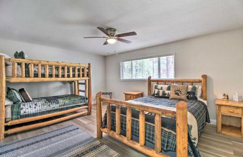 Family Cabin with Game Room! 32 Mi to Sunrise Resort - Foto 18