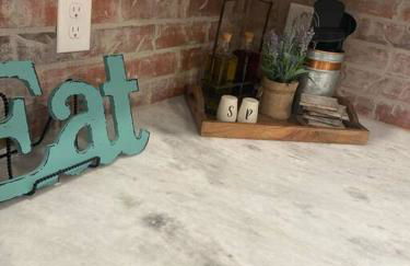 Cozy 2-bedroom Farmhouse with parking on premise - Foto 15