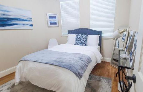 Artsy 3-Story Townhouse Near the Galleria Area! - Foto 26