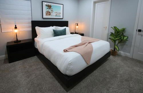 Steps 2 Beach- Luxury Home, Game Room, Roof Deck, Firepit, Pets OK - Foto 17