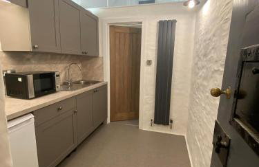 Victorian Police Station Apartment - Foto 6