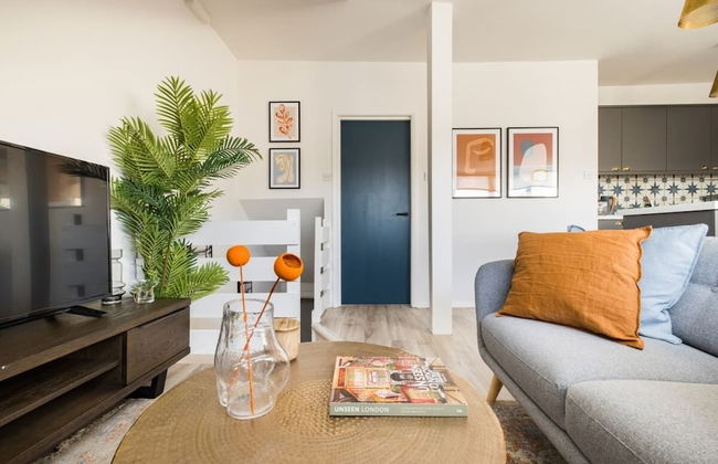 The West Hampstead Retreat - Modern & Bright 1bdr Apartment - Photo 1