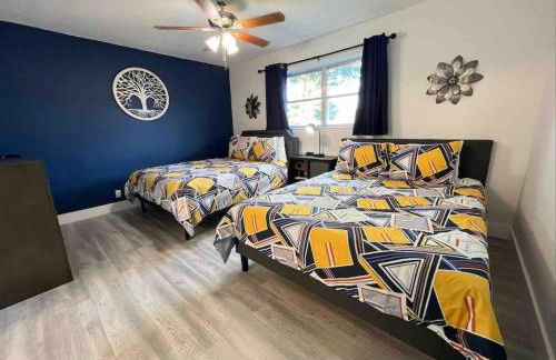 Royal Luxe Pool Home near Ft Laud airport and each - Photo 46