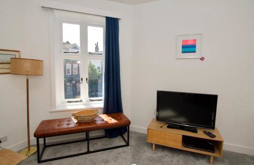 Beautiful large 3-bed coastal flat with parking. - Foto 38