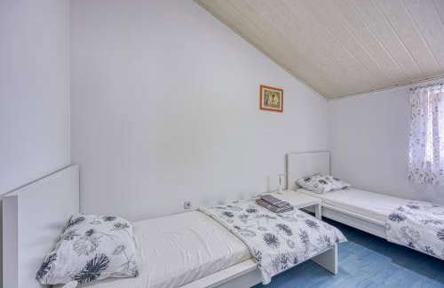 Holiday House Iris with Private Pool - Foto 29