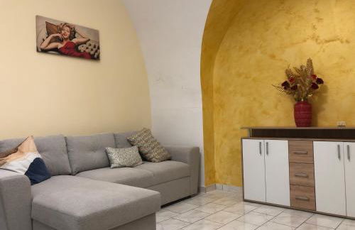 Dépendance of the Frazzetto Sisters - Photo 5