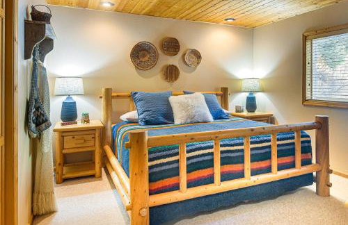 Wyoming Cabin with Hot Tub and Mountain-View Deck - Foto 13