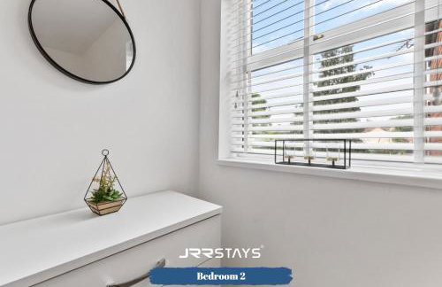 Nuneaton - Ideal 3 Bedroom, Wi-fi Parking, Sleeps 6 - JRR Stays - Foto 18