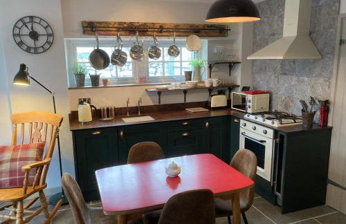 Great country-style house with a courtyard - Photo 14