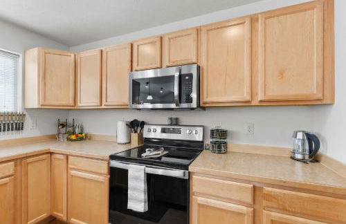 Heart of Bozeman Townhome with Patio Near MSU - Foto 16