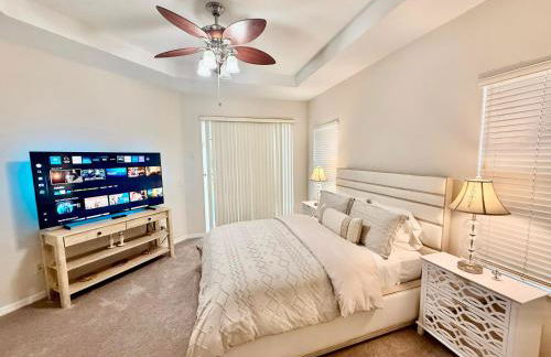 Luxury Village 4BR Pool Home near Disney Parks - Foto 41