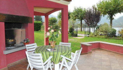 Idyllic cottage next to the beautiful Lake Idro - Foto 1