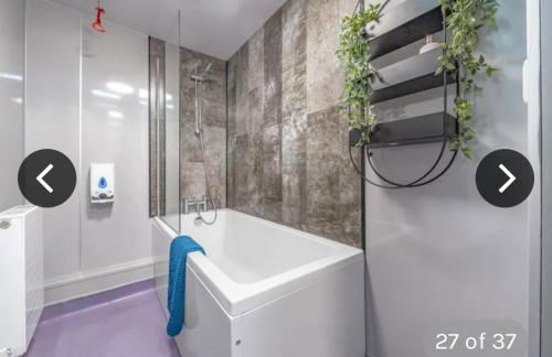 Ivy House, 6-beds, Sleeps 19 With Hot Tub - Foto 11