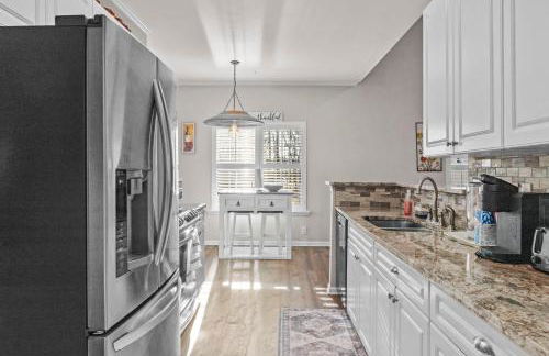 New to Vrbo Jefferson Poolside Escape w pool - Foto 9